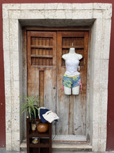 Translation missing: es.sections.featured_product.gallery_thumbnail_alt