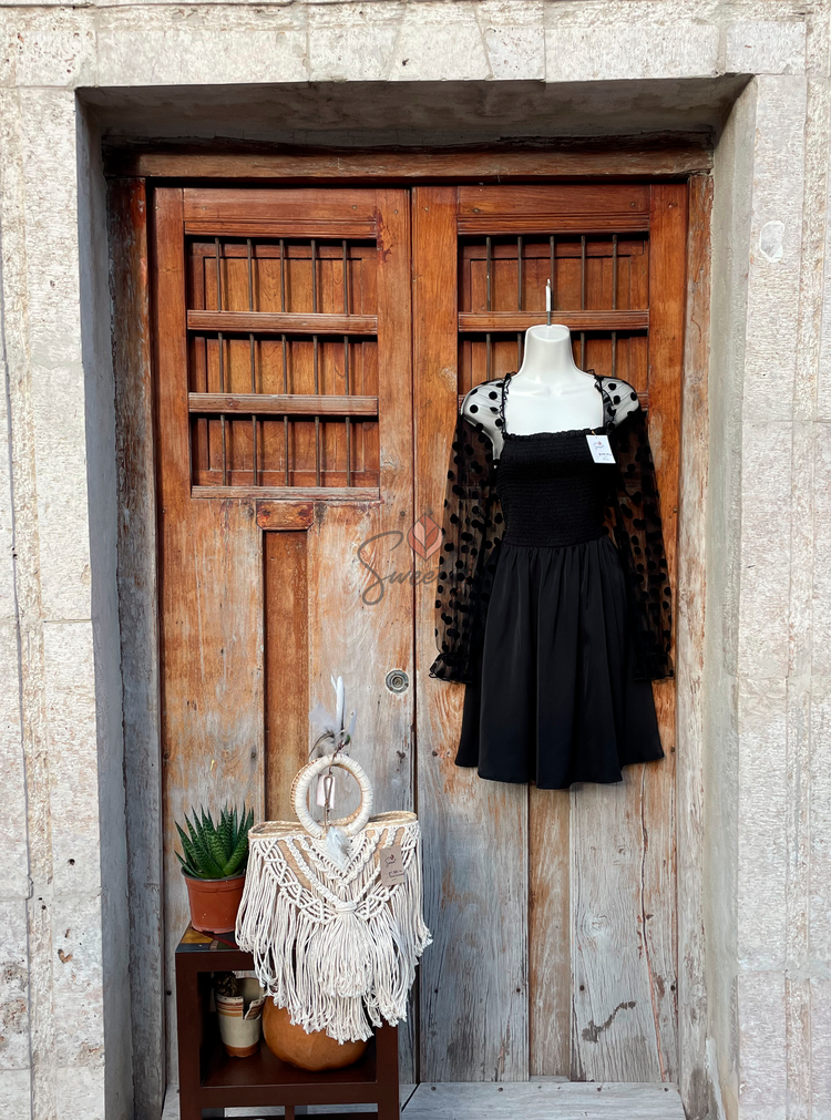 Vestido Manga Transparente